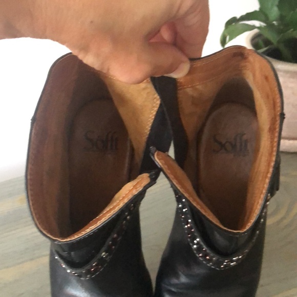 EUC Sofft Noreen Western Cowboy Black Leather Heeled Ankle Boots Size 6.5M - Picture 8 of 16